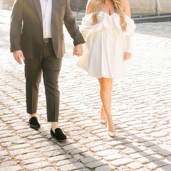 White ASOS dress! Perfect for any upcoming bride! Size US 8. Ivory. - Picture 3 of 6